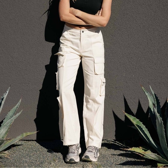 Cali 1850 White Modern Tech Look Wide Leg Baggy Cargo Pants - Picture 2 of 7